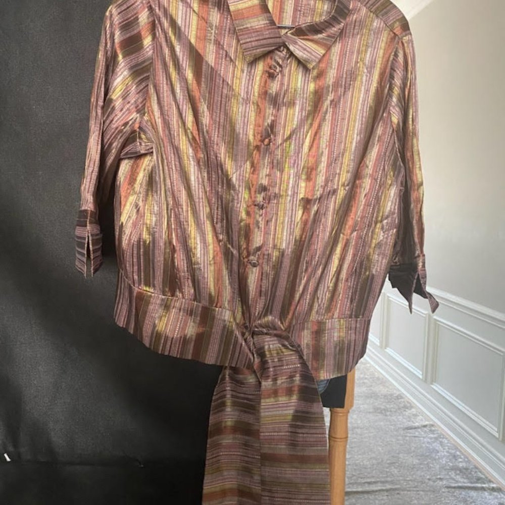 CATHERINE CURTIS  LADIES BUTTONS UP   TOP SIZE L